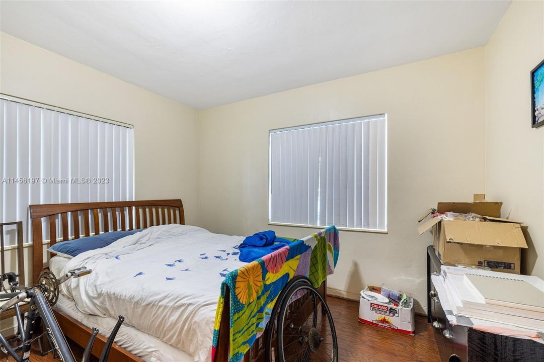 Recently Sold: $415,000 (2 beds, 1 baths, 4278 Square Feet)