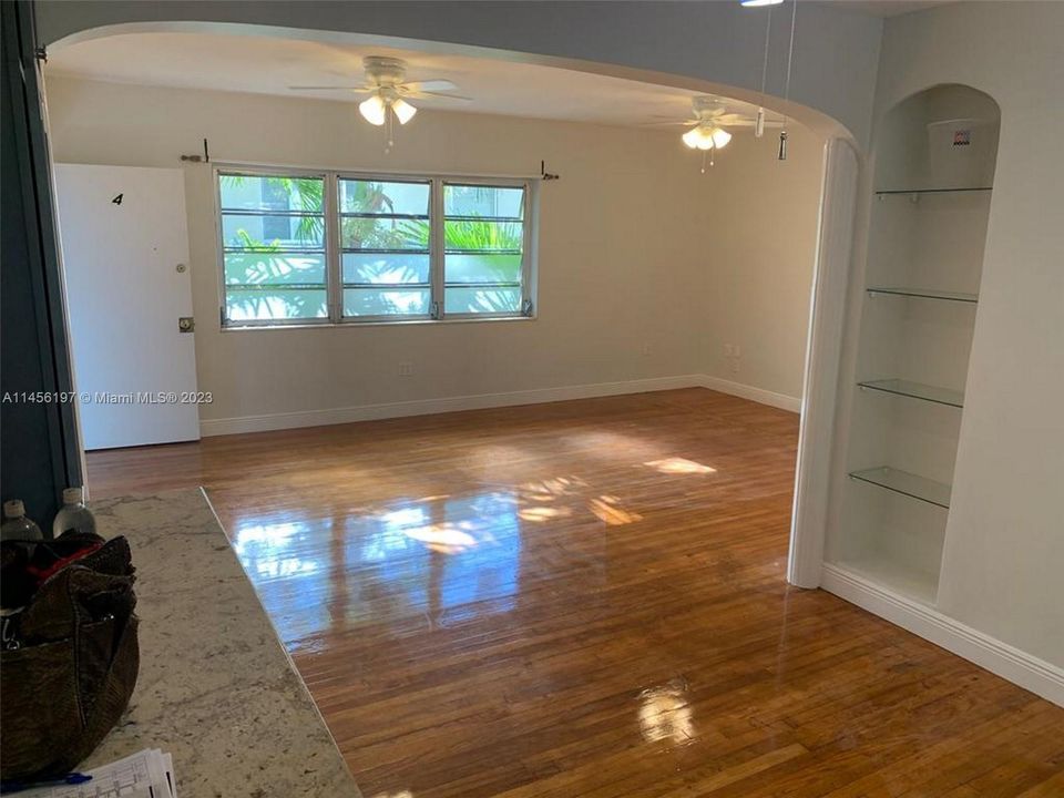 Recently Sold: $415,000 (2 beds, 1 baths, 4278 Square Feet)