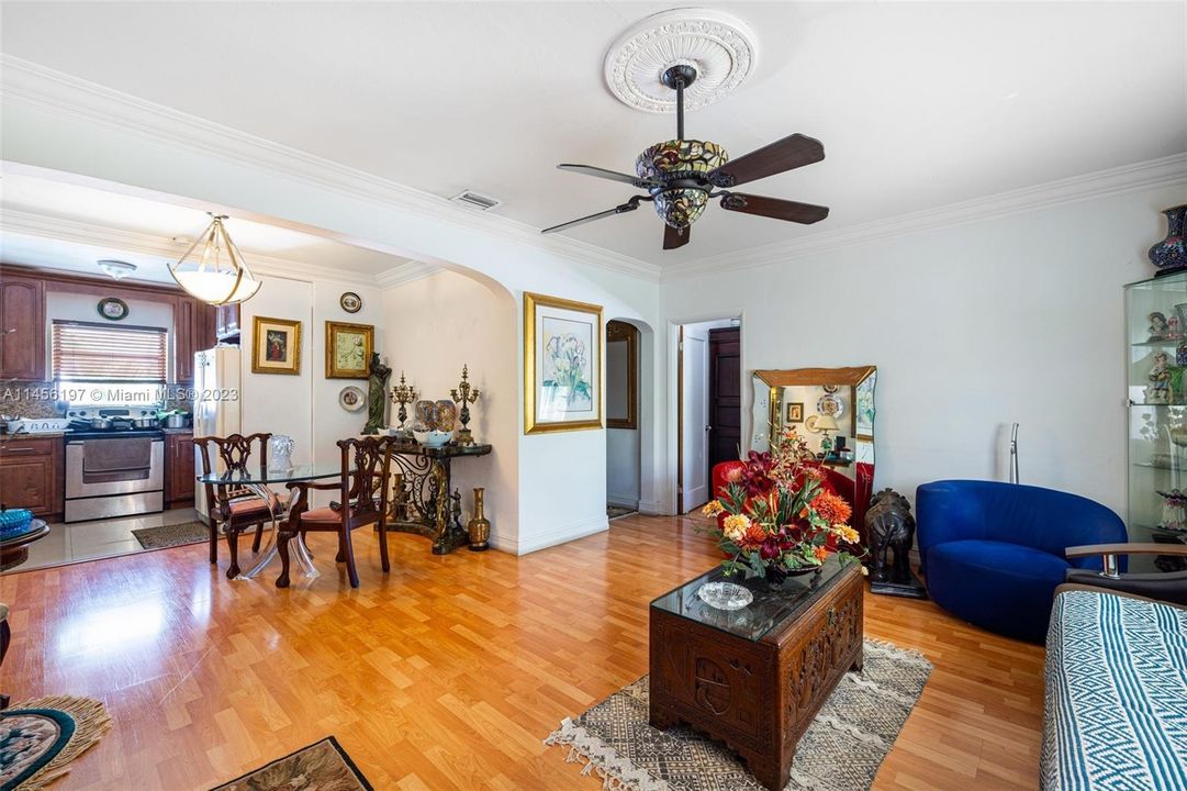 Recently Sold: $415,000 (2 beds, 1 baths, 4278 Square Feet)