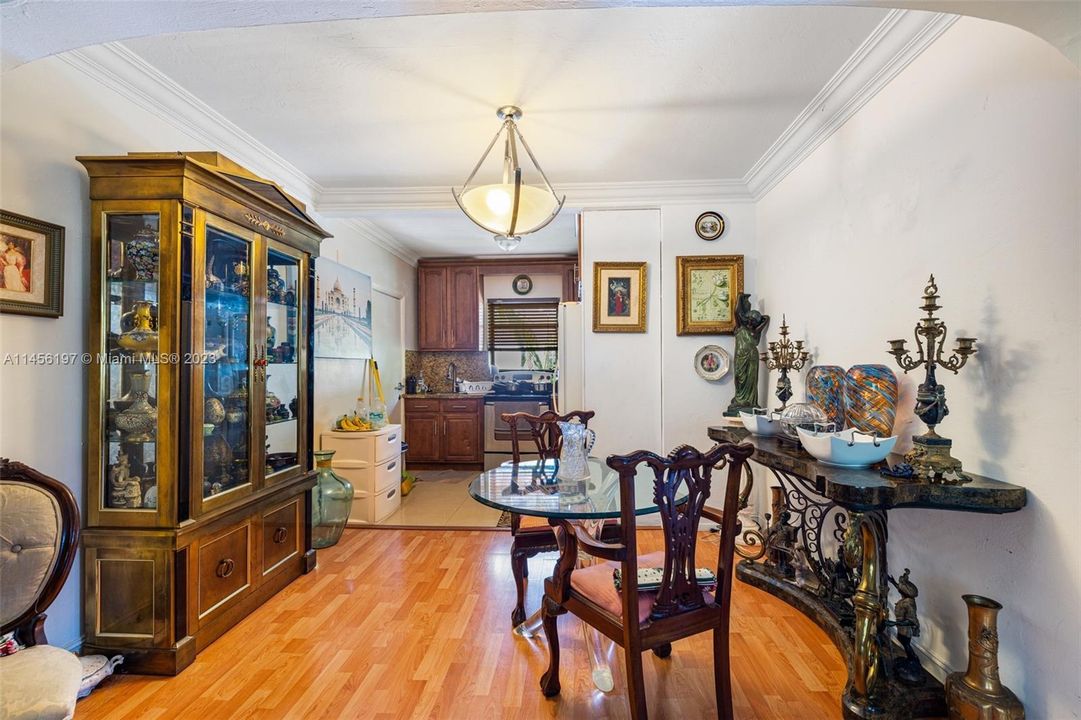 Recently Sold: $415,000 (2 beds, 1 baths, 4278 Square Feet)