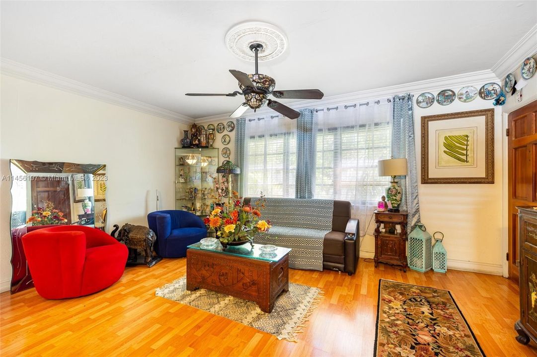 Recently Sold: $415,000 (2 beds, 1 baths, 4278 Square Feet)