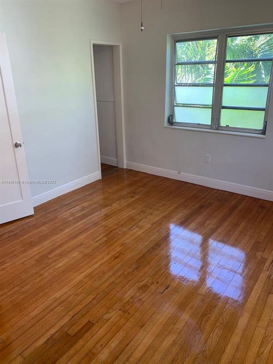 Recently Sold: $415,000 (2 beds, 1 baths, 4278 Square Feet)