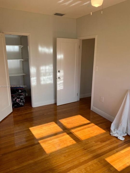 Recently Sold: $415,000 (2 beds, 1 baths, 4278 Square Feet)