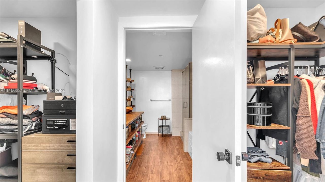 Recently Sold: $775,000 (2 beds, 2 baths, 1256 Square Feet)