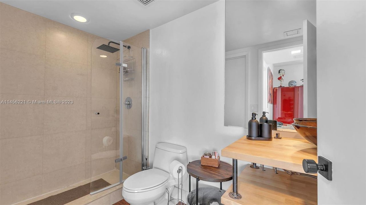 Recently Sold: $775,000 (2 beds, 2 baths, 1256 Square Feet)