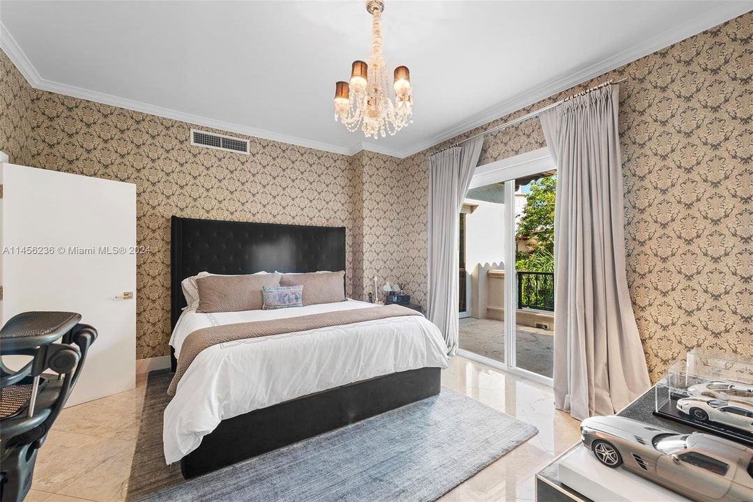 Недавно продано: $4,850,000 (3 спален, 3 ванн, 2744 Квадратных фут)