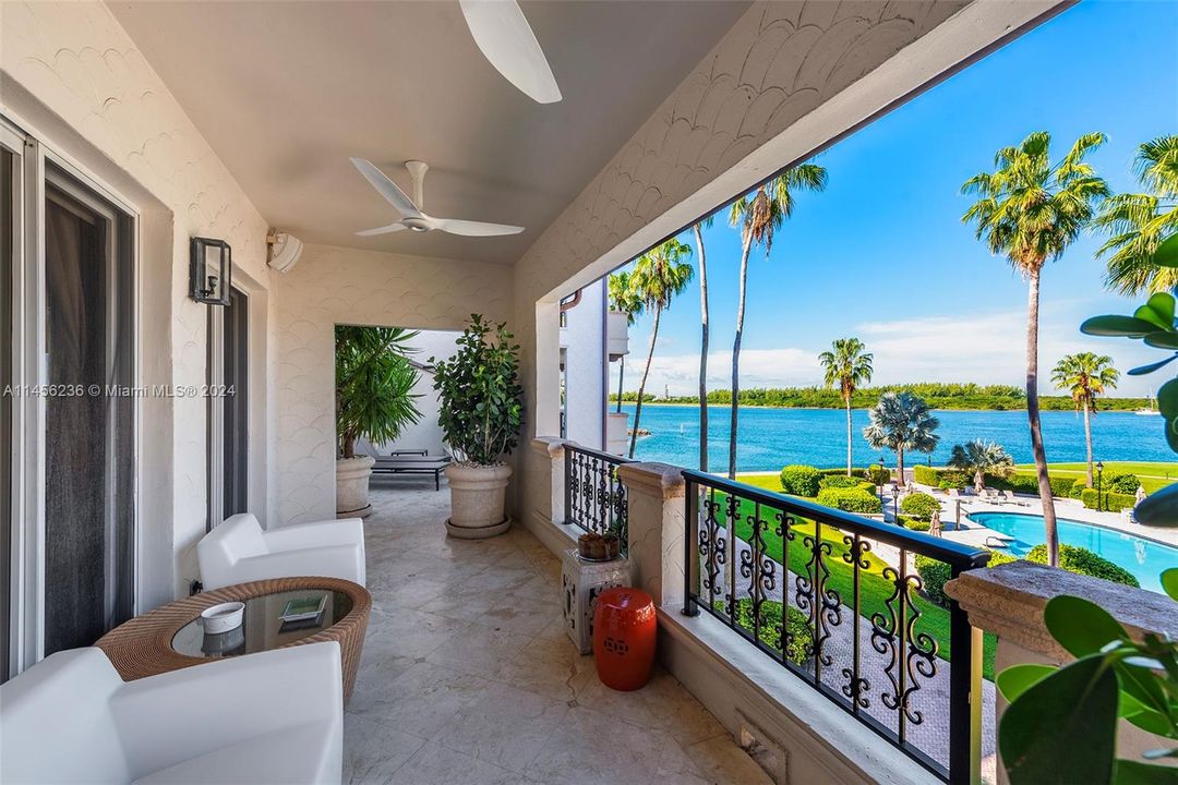 Недавно продано: $4,850,000 (3 спален, 3 ванн, 2744 Квадратных фут)