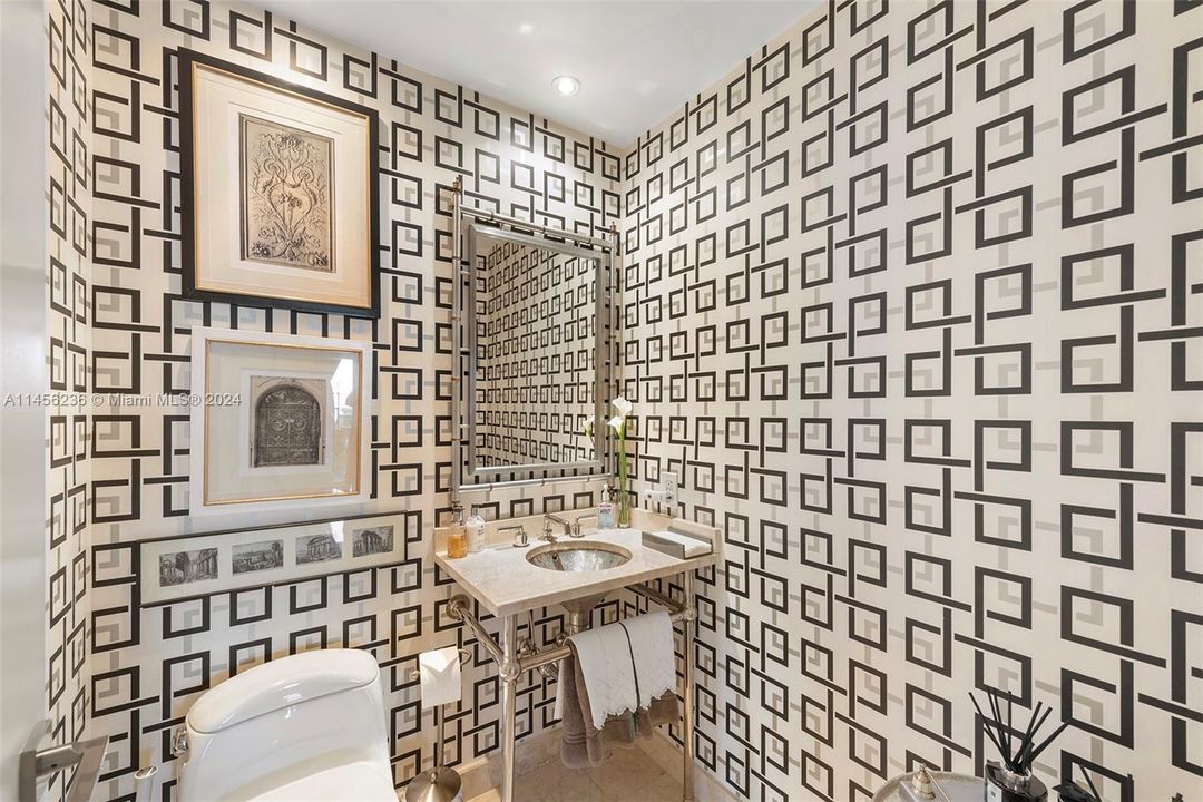 Недавно продано: $4,850,000 (3 спален, 3 ванн, 2744 Квадратных фут)