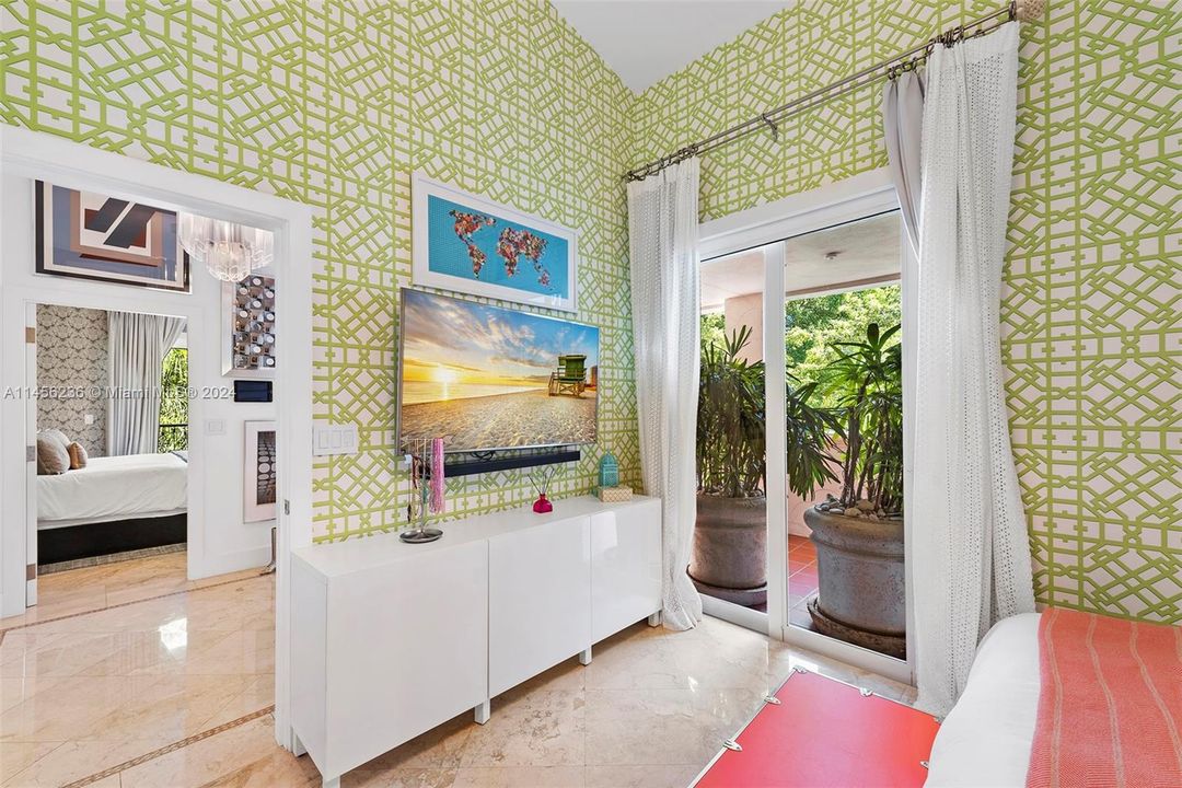 Недавно продано: $4,850,000 (3 спален, 3 ванн, 2744 Квадратных фут)