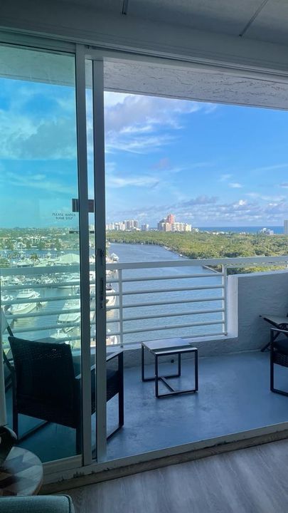 Недавно продано: $259,000 (1 спален, 1 ванн, 585 Квадратных фут)