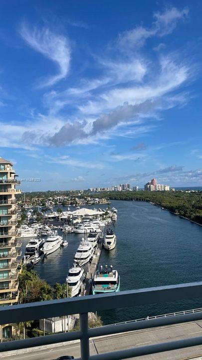 Недавно продано: $259,000 (1 спален, 1 ванн, 585 Квадратных фут)