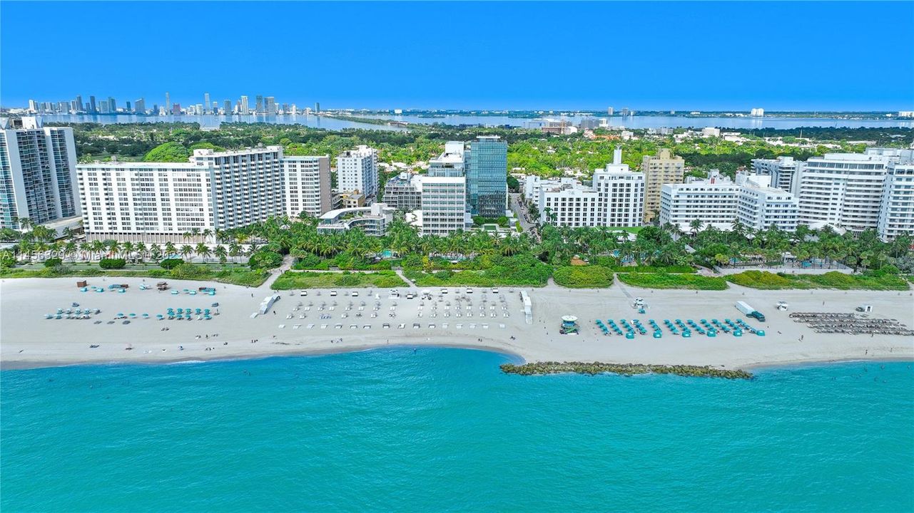 Recently Sold: $4,995,000 (2 beds, 2 baths, 1450 Square Feet)