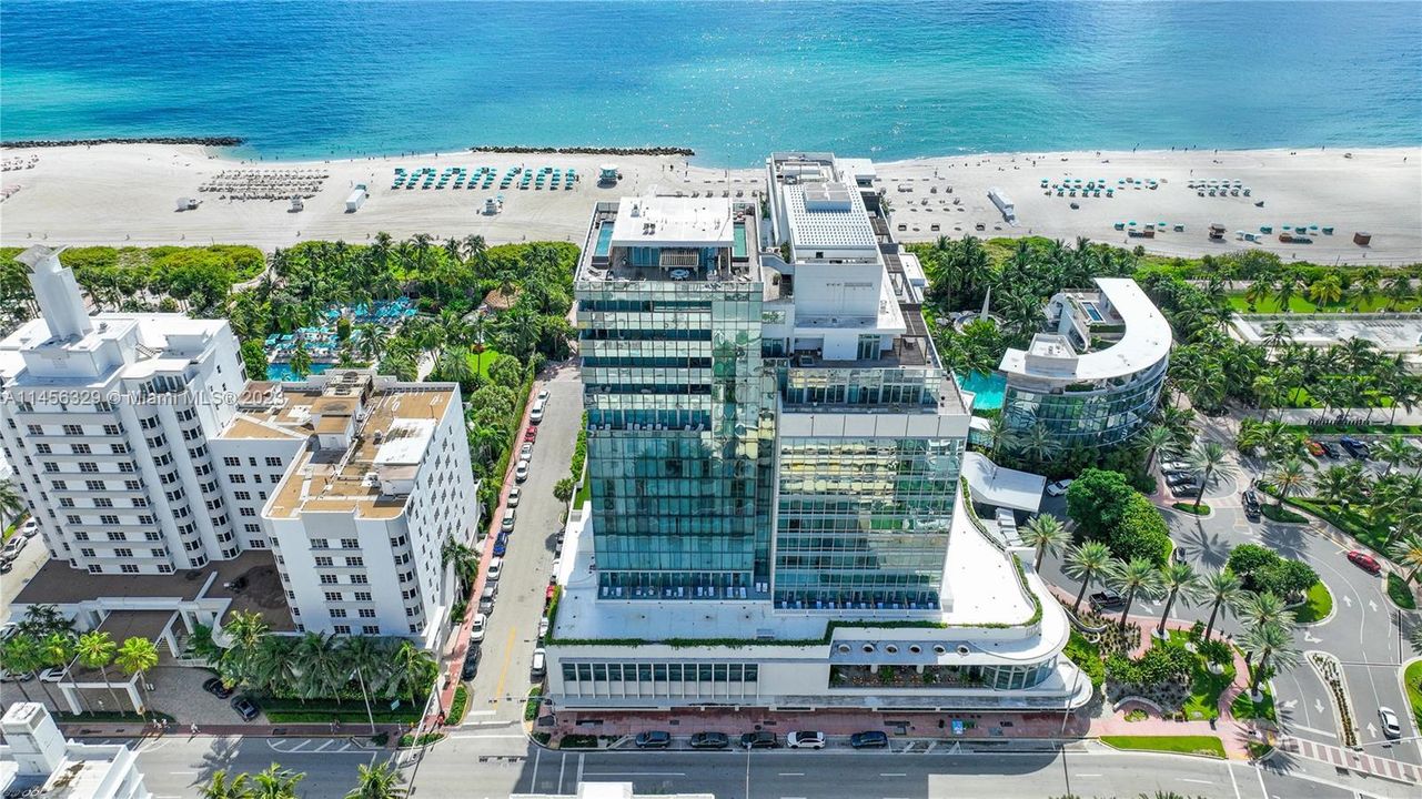 Recently Sold: $4,995,000 (2 beds, 2 baths, 1450 Square Feet)