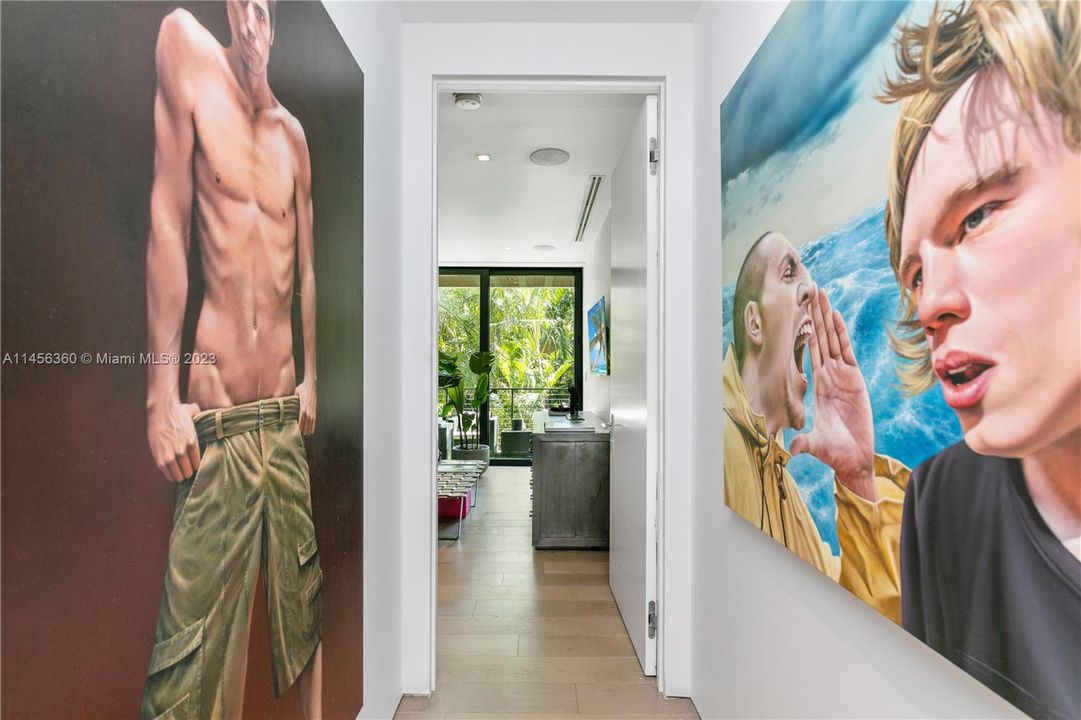 Недавно продано: $10,900,000 (6 спален, 6 ванн, 4441 Квадратных фут)