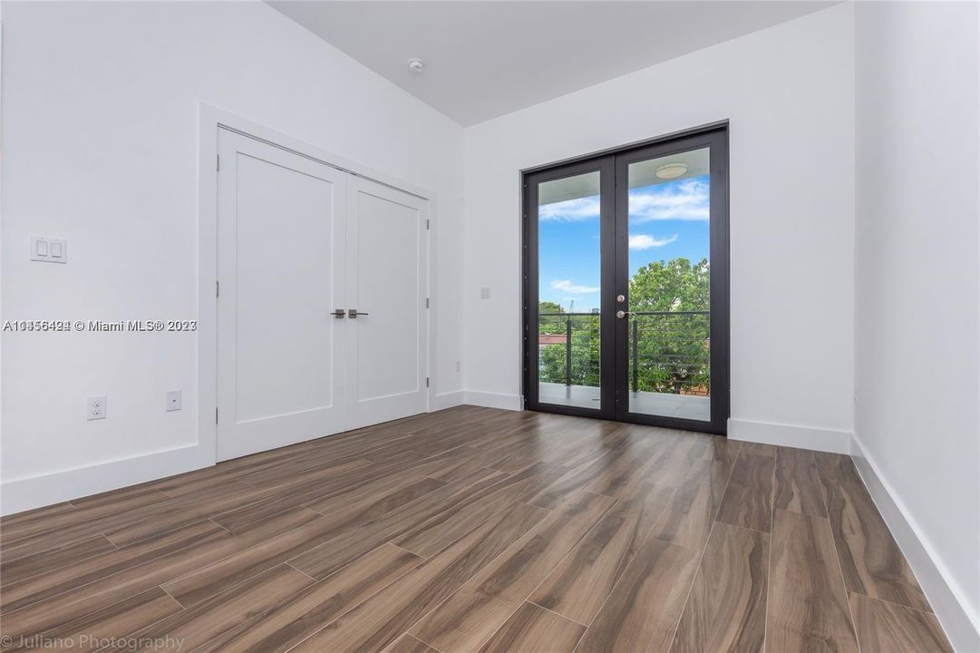 Recently Rented: $3,500 (2 beds, 2 baths, 1734 Square Feet)