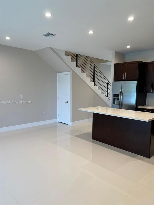 Recently Rented: $3,500 (2 beds, 2 baths, 1734 Square Feet)