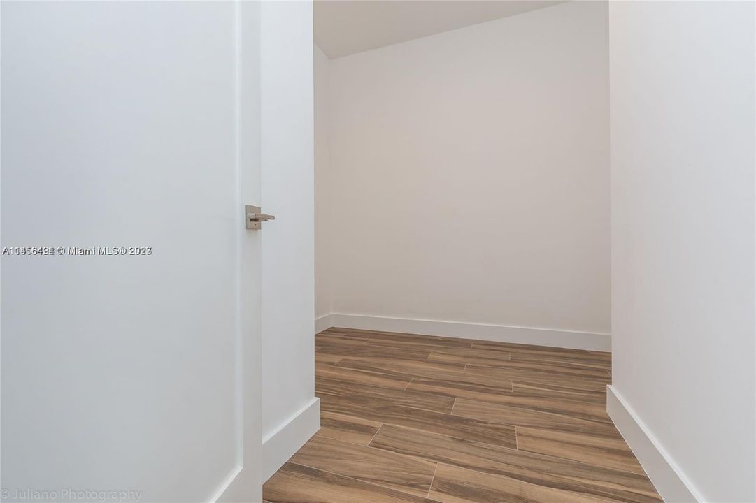 Recently Rented: $3,500 (2 beds, 2 baths, 1734 Square Feet)