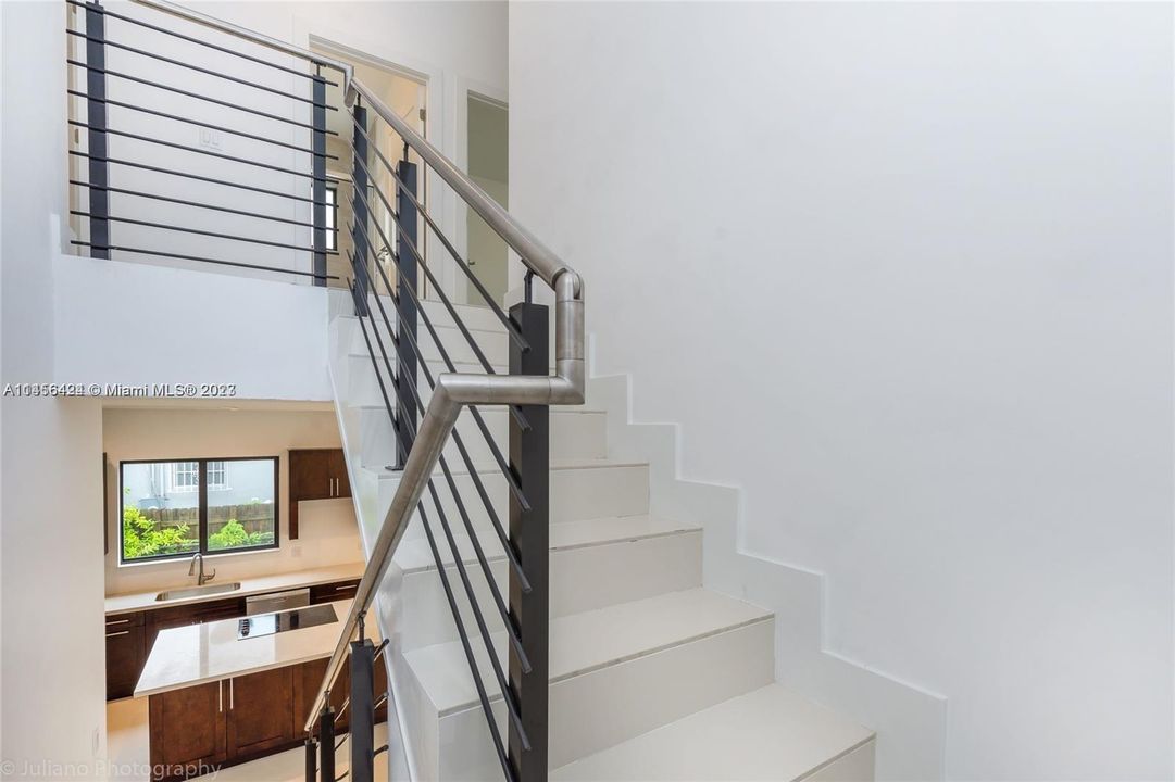 Recently Rented: $3,500 (2 beds, 2 baths, 1734 Square Feet)