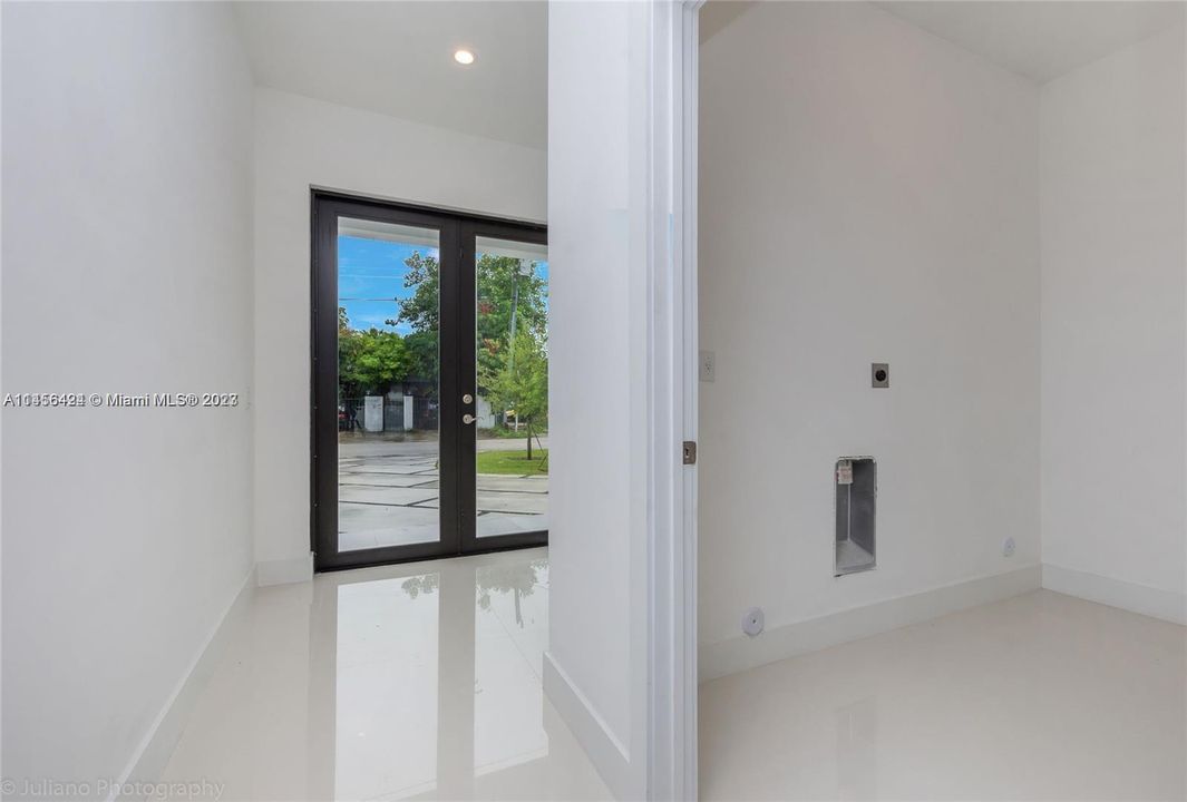 Recently Rented: $3,500 (2 beds, 2 baths, 1734 Square Feet)