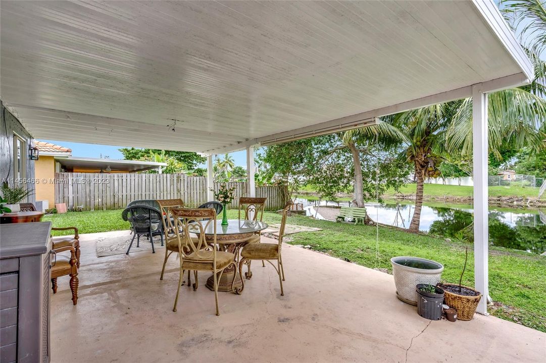 Recently Sold: $435,000 (3 beds, 2 baths, 1190 Square Feet)