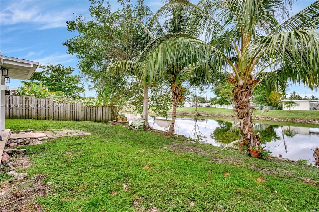 Recently Sold: $435,000 (3 beds, 2 baths, 1190 Square Feet)