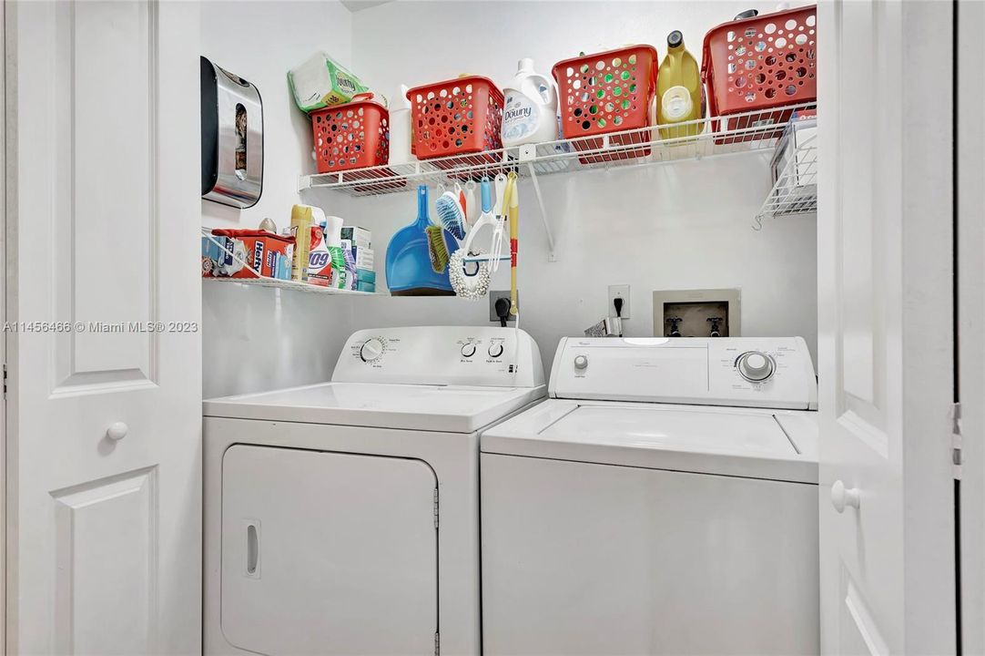 Recently Sold: $435,000 (3 beds, 2 baths, 1190 Square Feet)