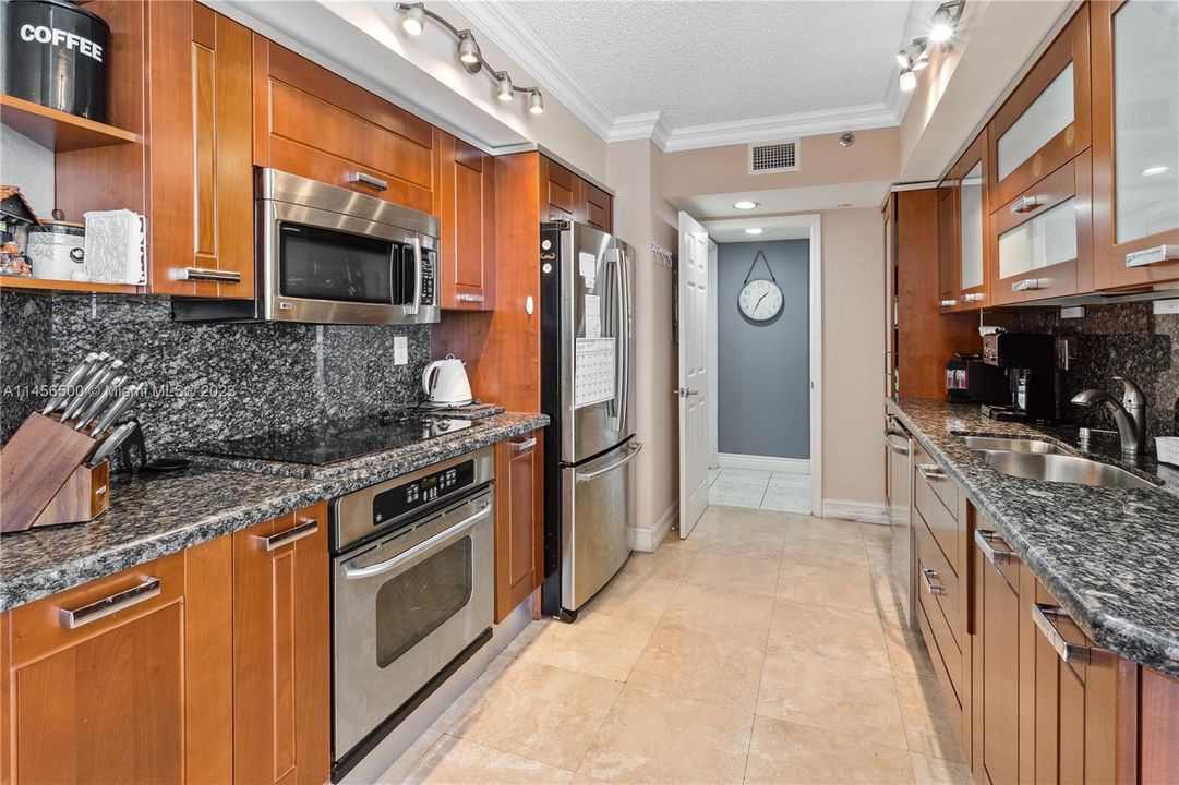 Recently Sold: $1,195,000 (3 beds, 2 baths, 1760 Square Feet)