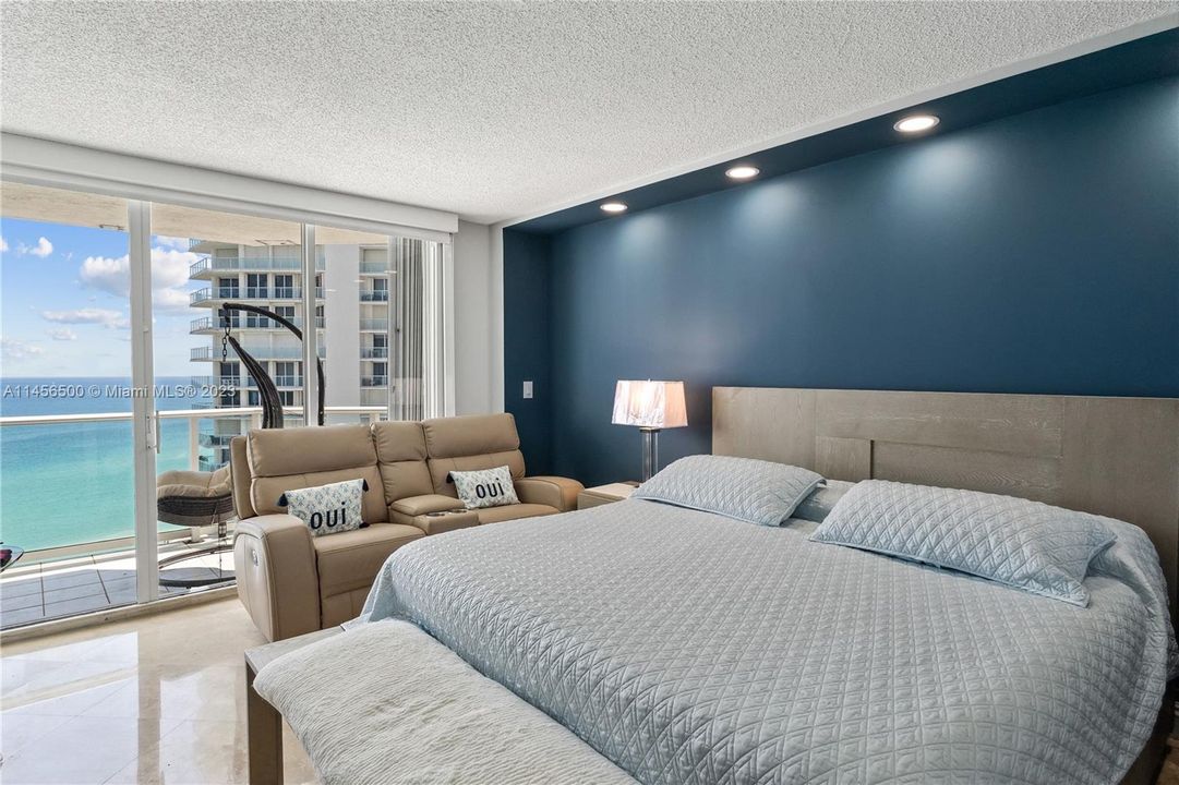 Recently Sold: $1,195,000 (3 beds, 2 baths, 1760 Square Feet)