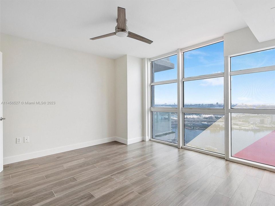 Recently Sold: $750,000 (2 beds, 2 baths, 1358 Square Feet)