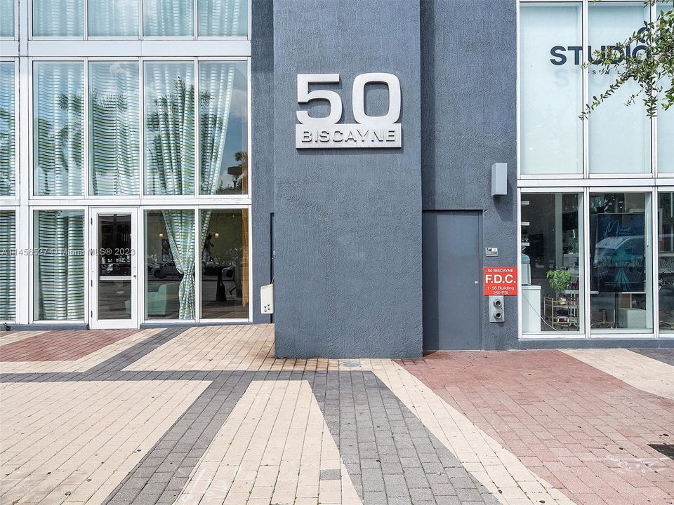 Recently Sold: $750,000 (2 beds, 2 baths, 1358 Square Feet)