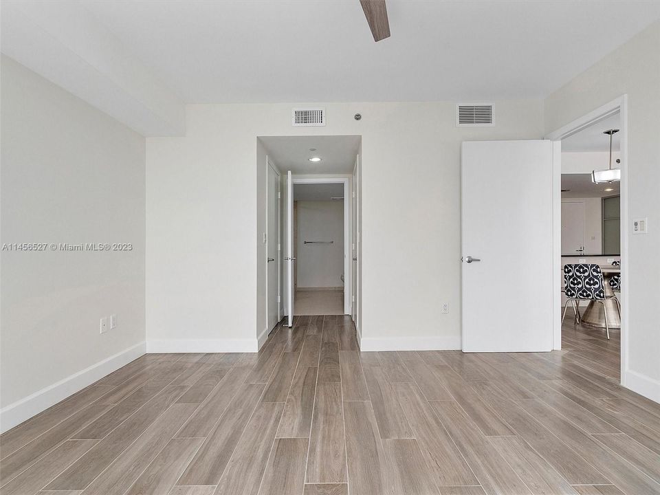 Recently Sold: $750,000 (2 beds, 2 baths, 1358 Square Feet)