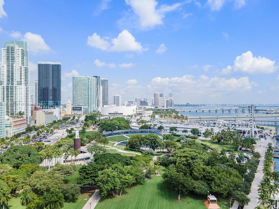 Recently Sold: $750,000 (2 beds, 2 baths, 1358 Square Feet)