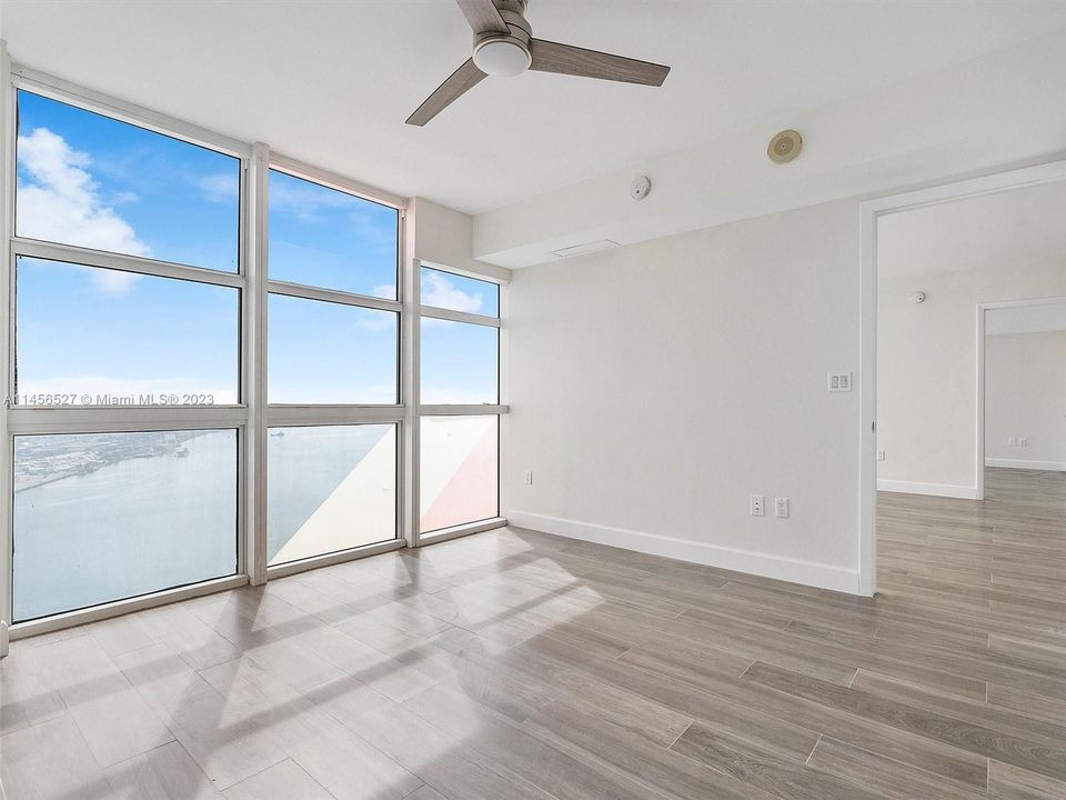 Recently Sold: $750,000 (2 beds, 2 baths, 1358 Square Feet)