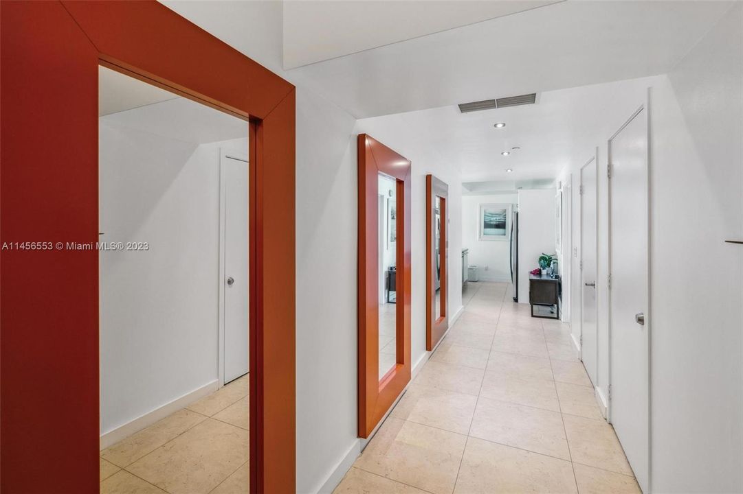 For Sale: $868,000 (2 beds, 2 baths, 1323 Square Feet)