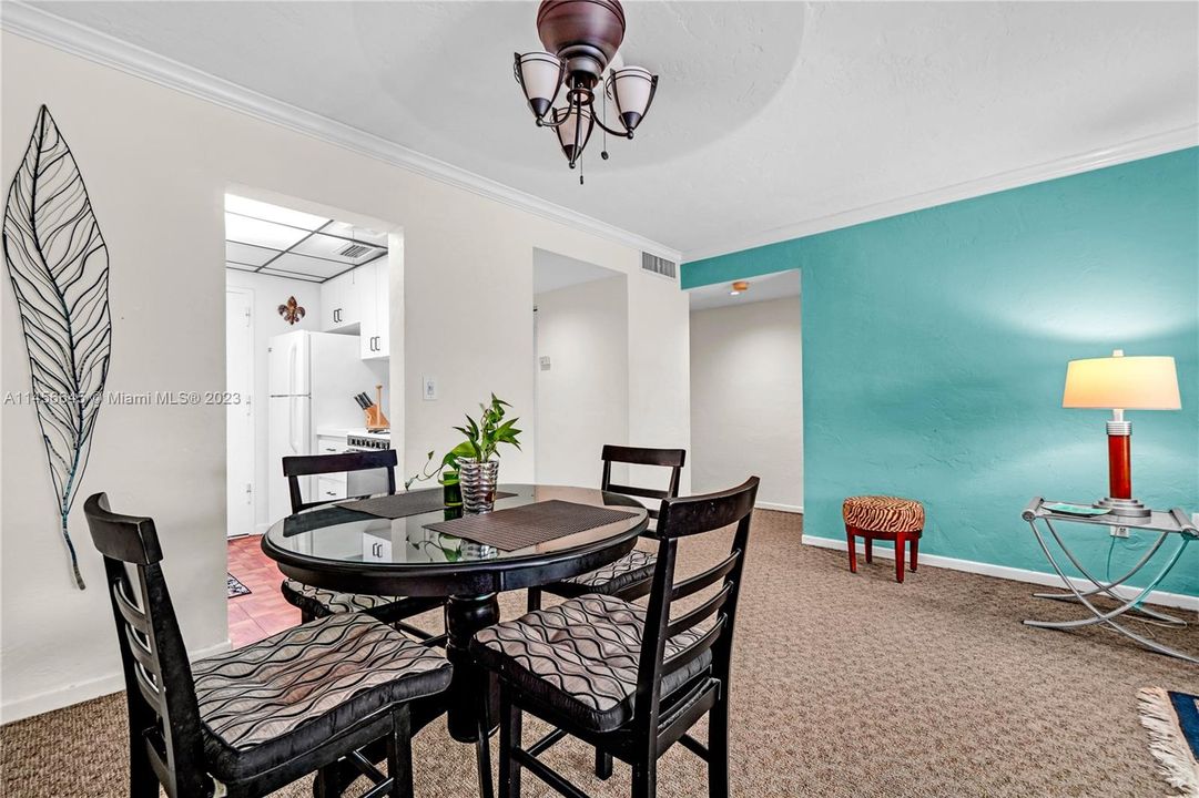 Recently Sold: $274,900 (1 beds, 1 baths, 896 Square Feet)