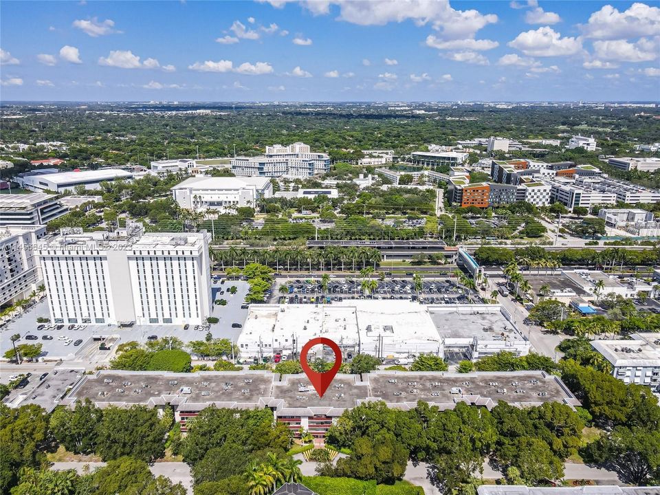 Recently Sold: $274,900 (1 beds, 1 baths, 896 Square Feet)