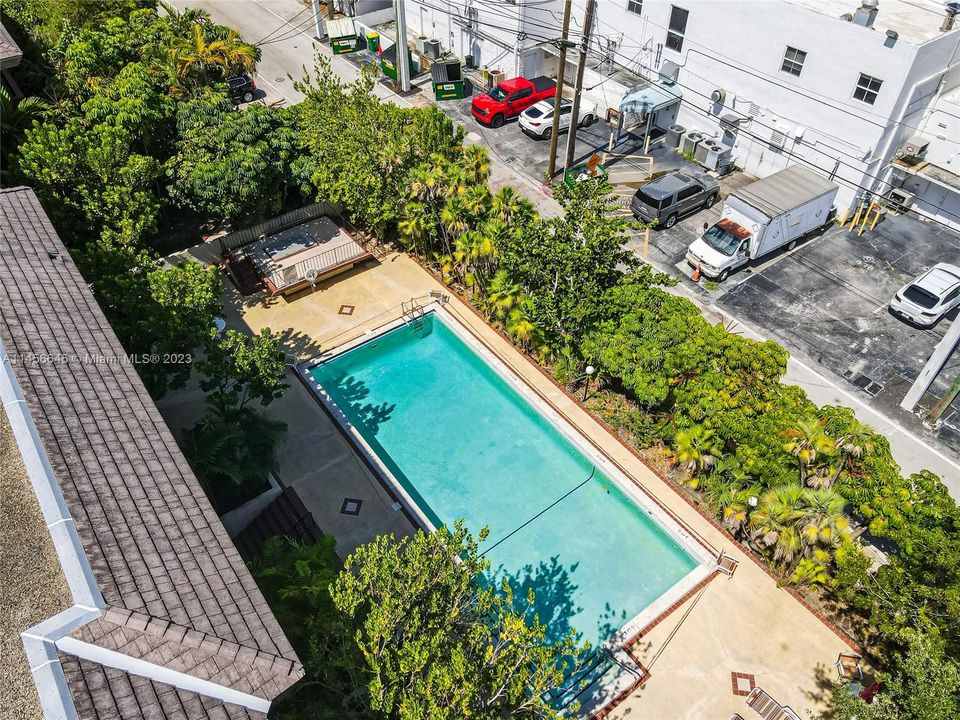 Recently Sold: $274,900 (1 beds, 1 baths, 896 Square Feet)