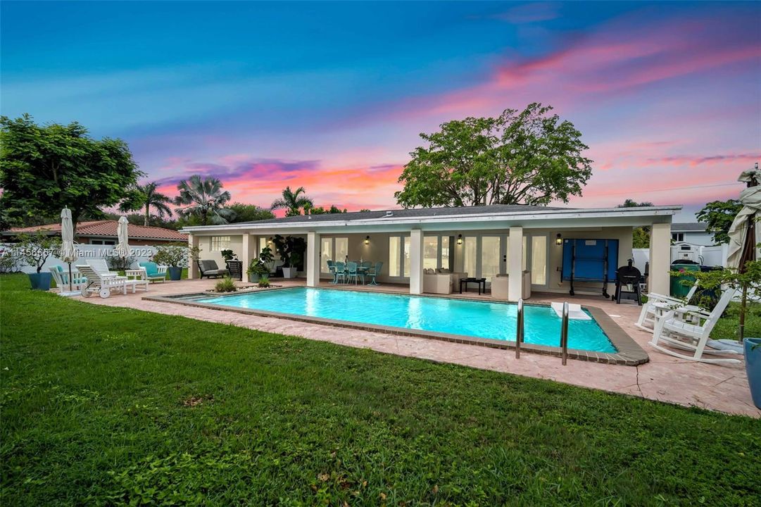 Recently Sold: $1,490,000 (3 beds, 2 baths, 1871 Square Feet)