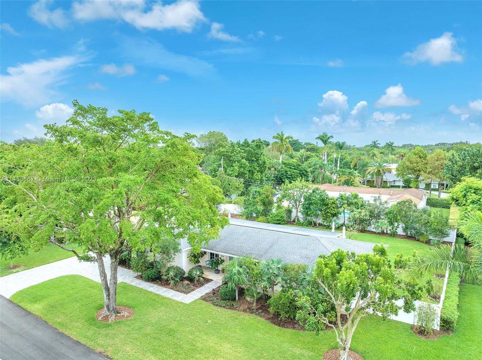 Recently Sold: $1,490,000 (3 beds, 2 baths, 1871 Square Feet)