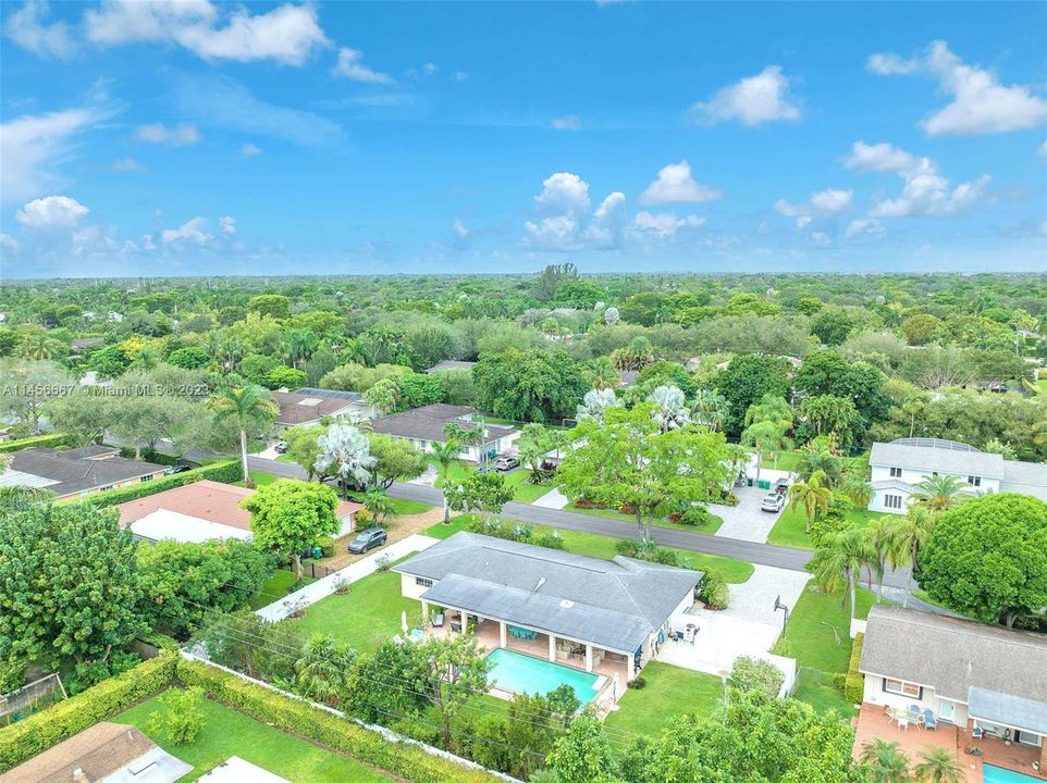 Recently Sold: $1,490,000 (3 beds, 2 baths, 1871 Square Feet)