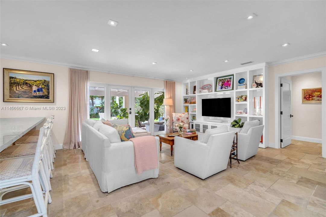 Recently Sold: $1,490,000 (3 beds, 2 baths, 1871 Square Feet)