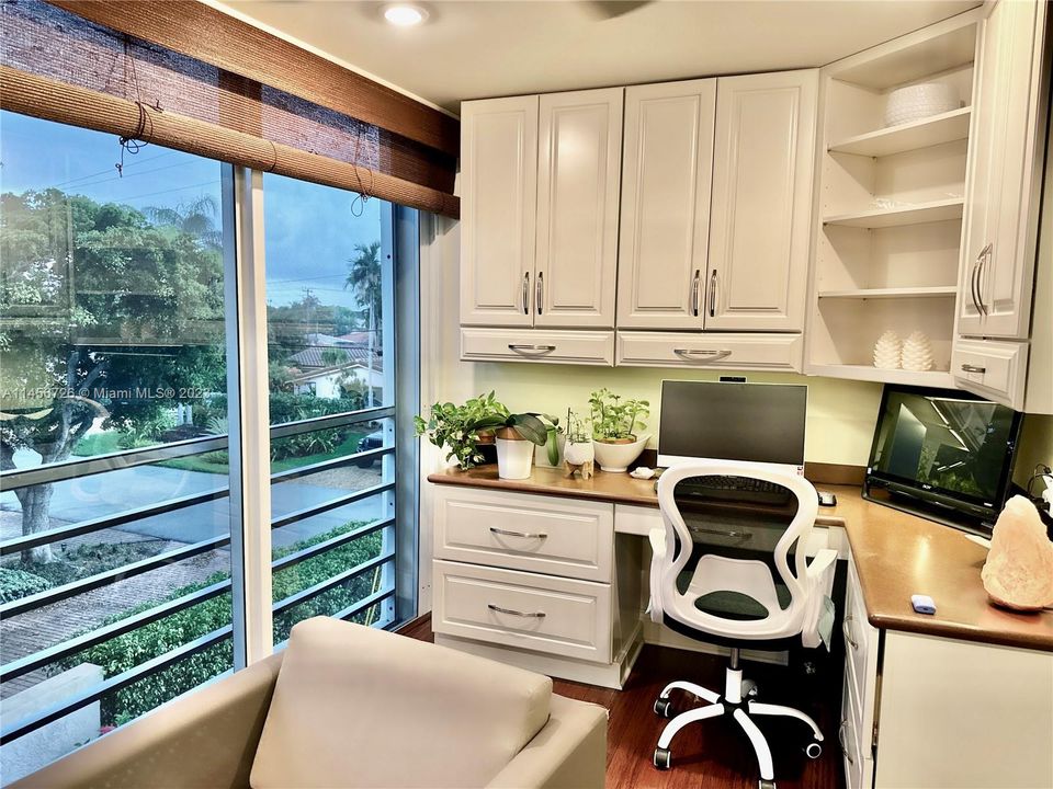 Vendido Recientemente: $450,000 (2 camas, 2 baños, 1610 Pies cuadrados)