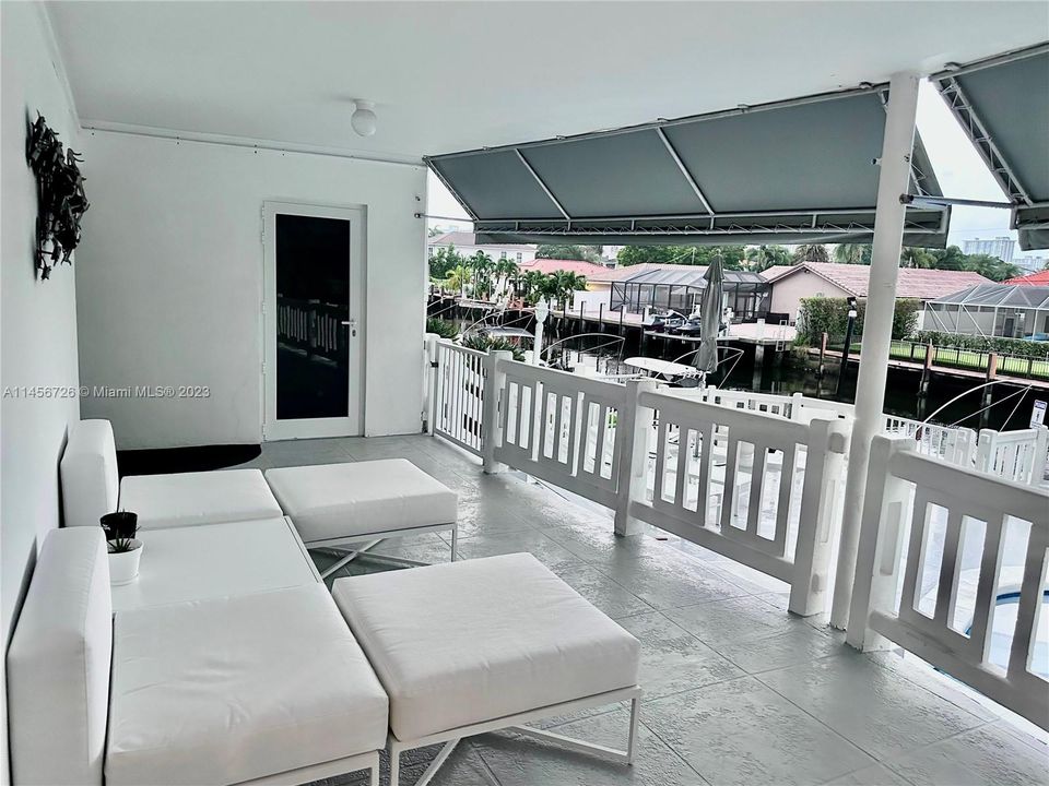 Vendido Recientemente: $450,000 (2 camas, 2 baños, 1610 Pies cuadrados)