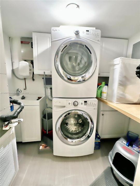 Vendido Recientemente: $450,000 (2 camas, 2 baños, 1610 Pies cuadrados)