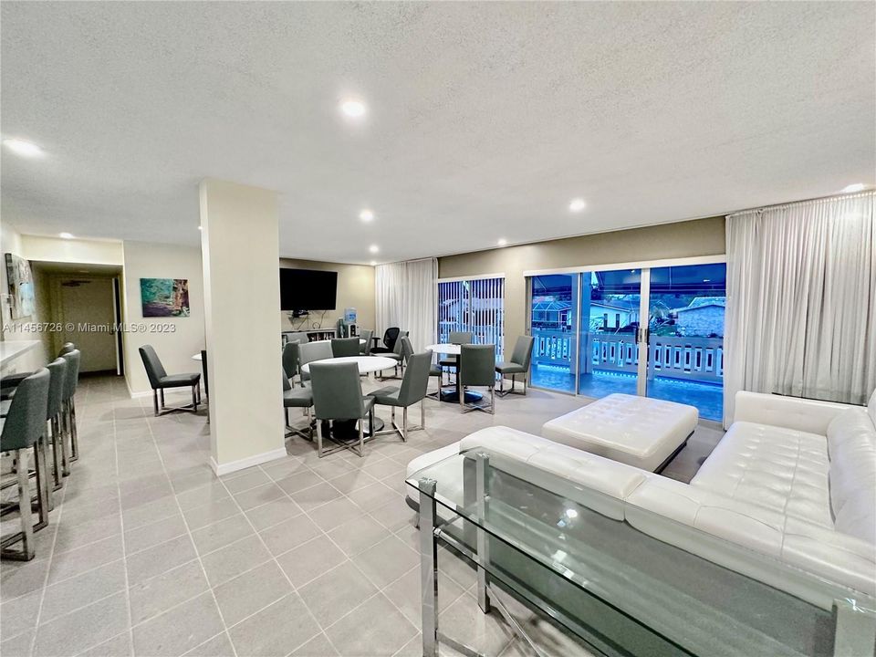 Vendido Recientemente: $450,000 (2 camas, 2 baños, 1610 Pies cuadrados)