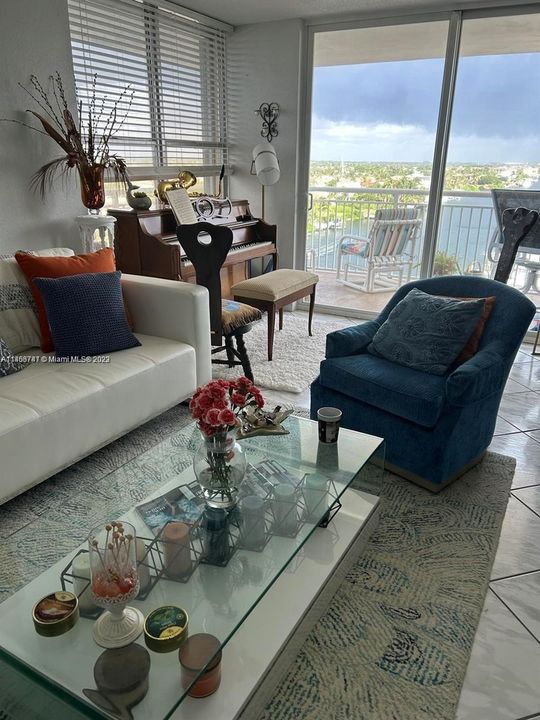 最近售出: $575,000 (2 贝兹, 2 浴室, 1200 平方英尺)