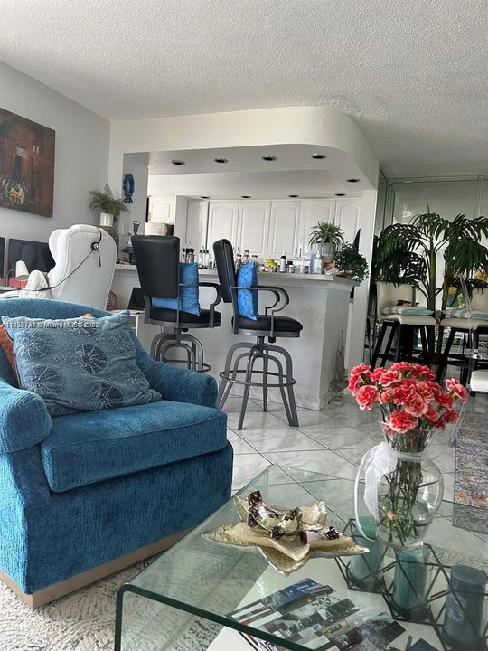 最近售出: $575,000 (2 贝兹, 2 浴室, 1200 平方英尺)