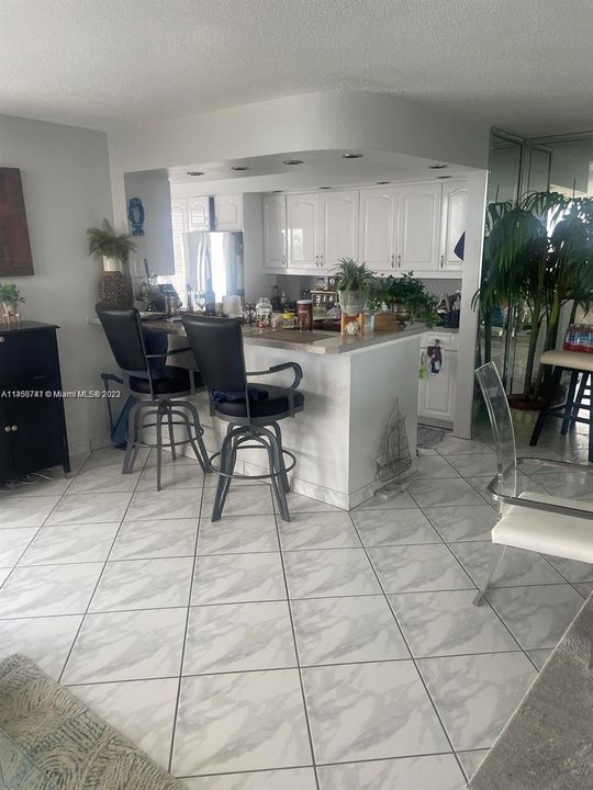 最近售出: $575,000 (2 贝兹, 2 浴室, 1200 平方英尺)