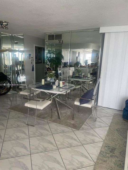 最近售出: $575,000 (2 贝兹, 2 浴室, 1200 平方英尺)