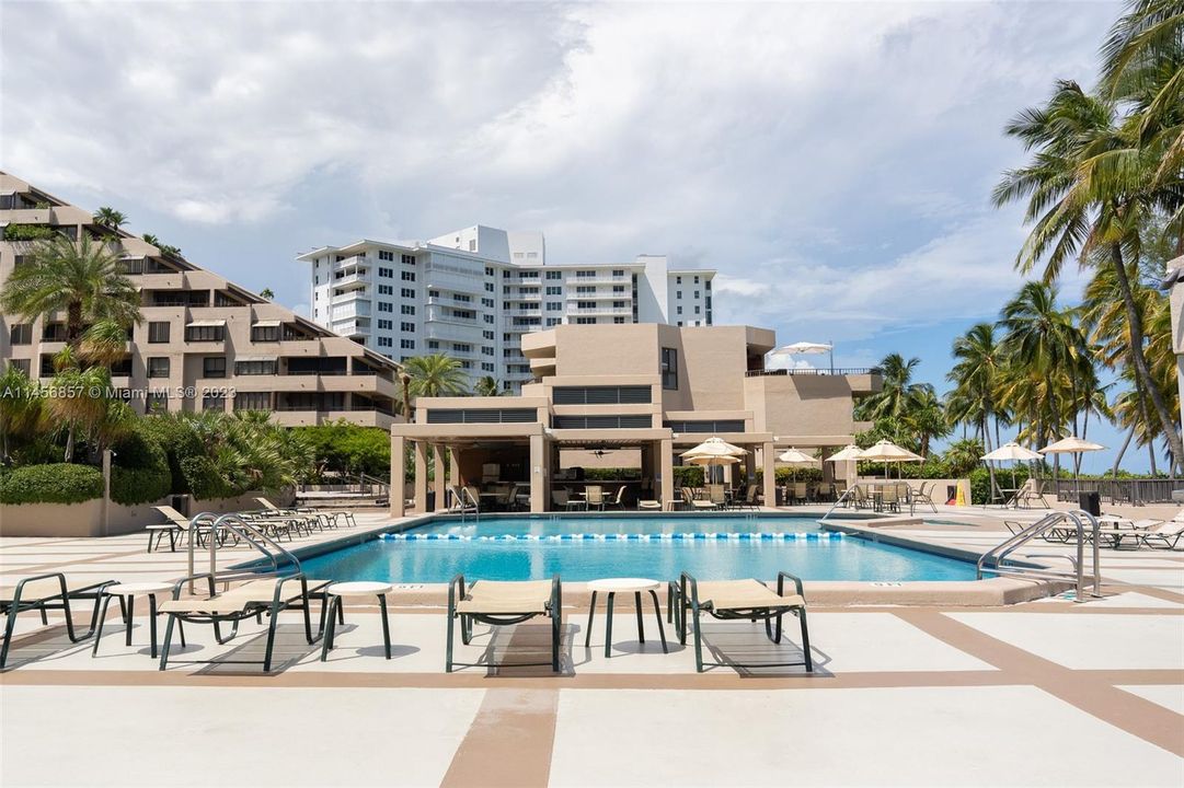 Key Colony Beachfront Pool